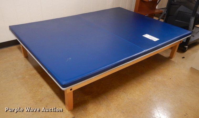 image for item DL2669 Treatment table