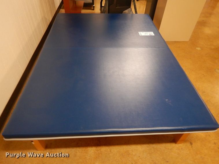 image for item DL2669 Treatment table