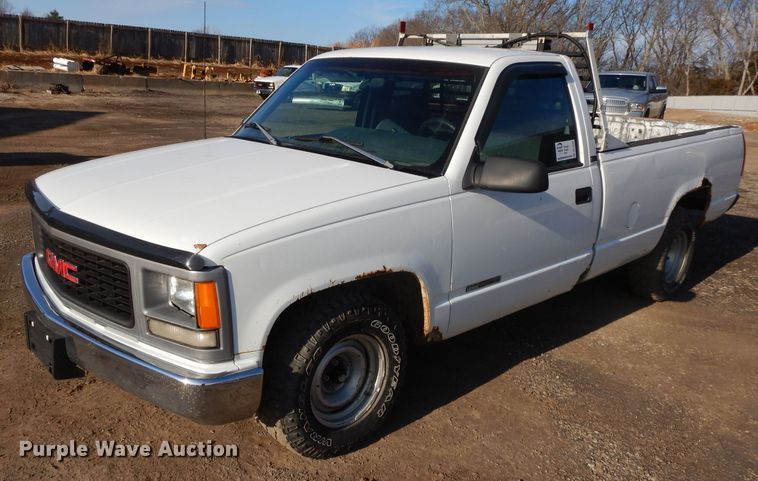 image for item DL2682 1996 GMC C1500  pickup truck