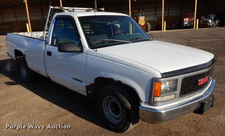 image for item DL2682 1996 GMC C1500  pickup truck