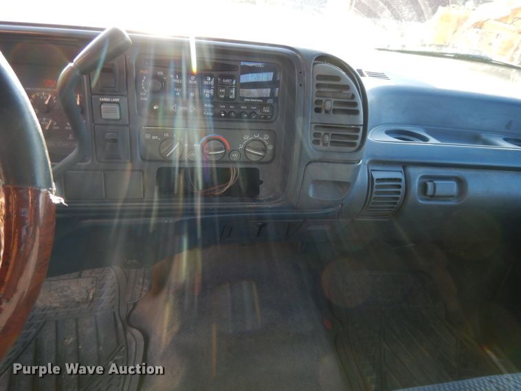 image for item DL2682 1996 GMC C1500  pickup truck