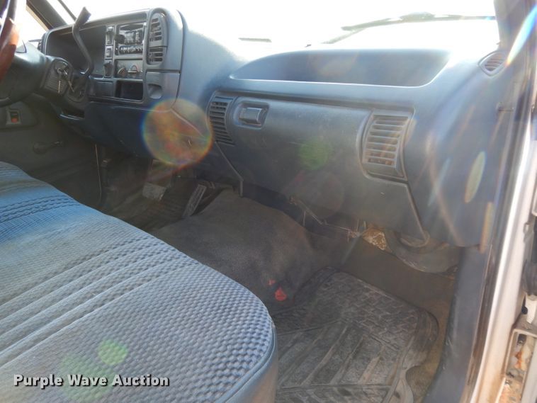 image for item DL2682 1996 GMC C1500  pickup truck