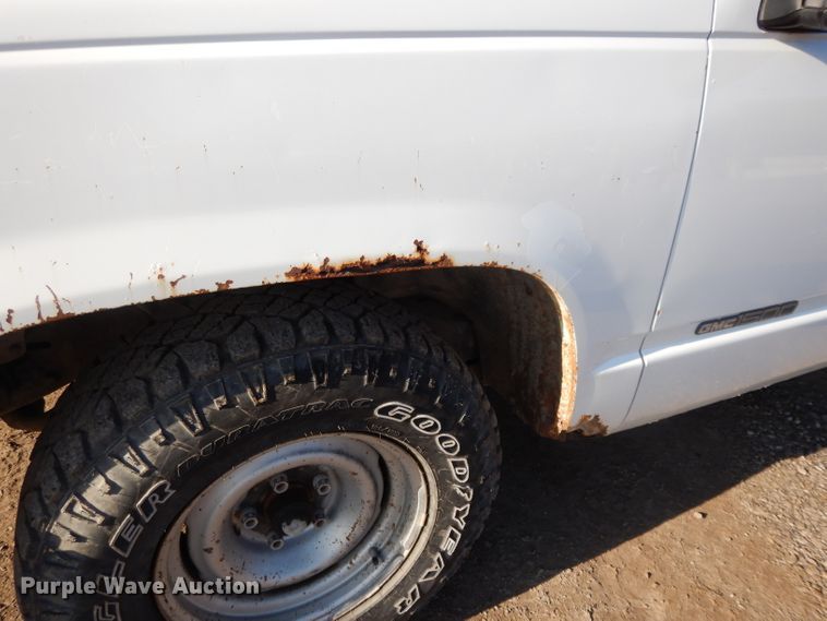 image for item DL2682 1996 GMC C1500  pickup truck