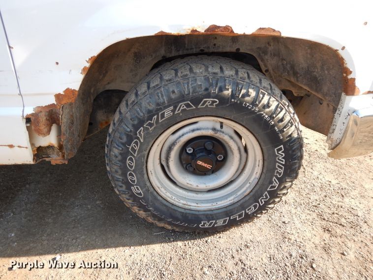 image for item DL2682 1996 GMC C1500  pickup truck