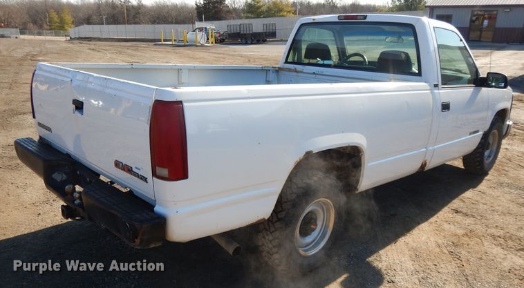 image for item DL2683 1996 GMC Sierra 1500  pickup truck