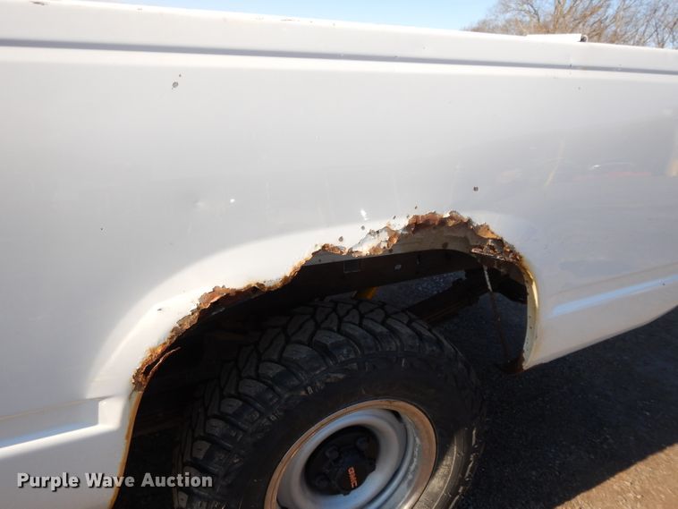 image for item DL2683 1996 GMC Sierra 1500  pickup truck