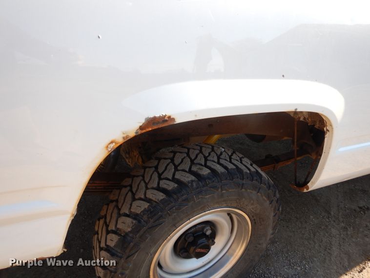 image for item DL2683 1996 GMC Sierra 1500  pickup truck