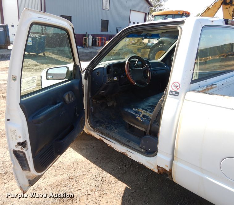 image for item DL2683 1996 GMC Sierra 1500  pickup truck