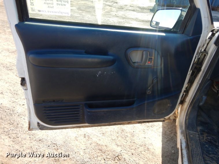 image for item DL2683 1996 GMC Sierra 1500  pickup truck