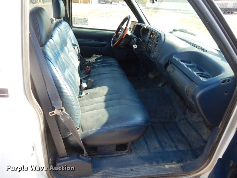 image for item DL2683 1996 GMC Sierra 1500  pickup truck