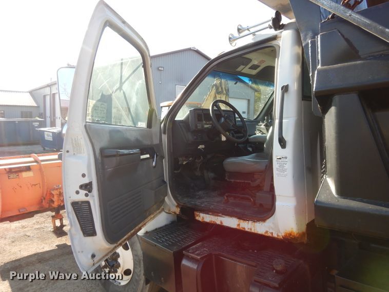 image for item DL2684 1999 Chevrolet C7500  dump truck