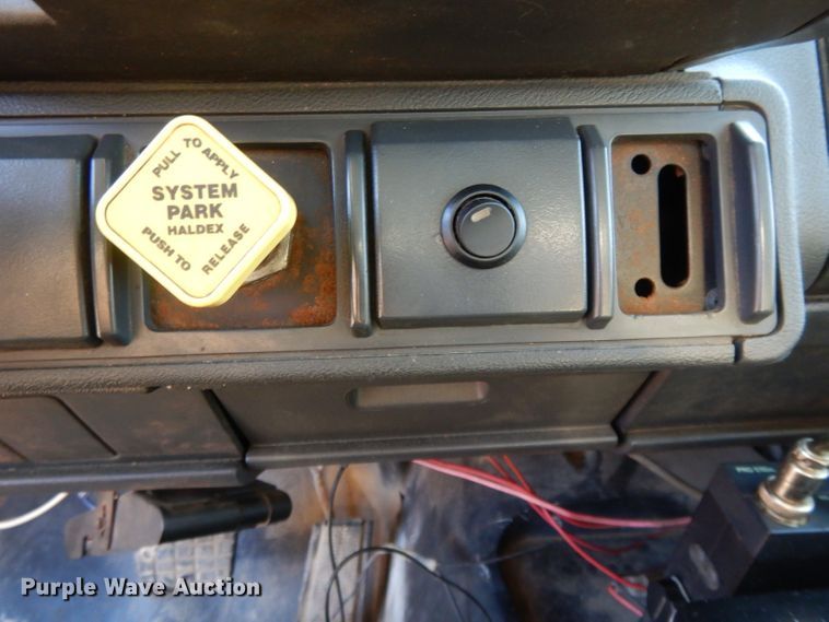 image for item DL2684 1999 Chevrolet C7500  dump truck