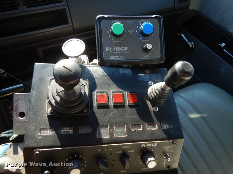 image for item DL2684 1999 Chevrolet C7500  dump truck