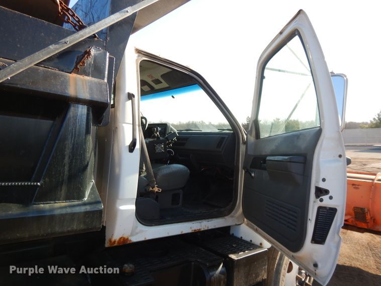 image for item DL2684 1999 Chevrolet C7500  dump truck