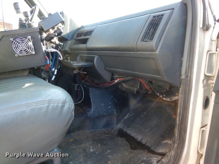 image for item DL2684 1999 Chevrolet C7500  dump truck