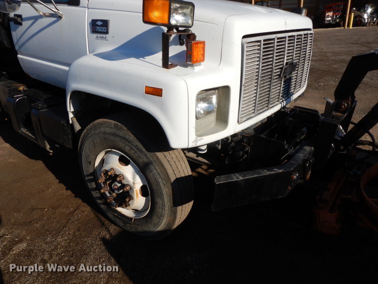 image for item DL2684 1999 Chevrolet C7500  dump truck