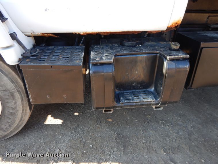 image for item DL2684 1999 Chevrolet C7500  dump truck