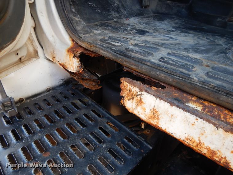 image for item DL2684 1999 Chevrolet C7500  dump truck