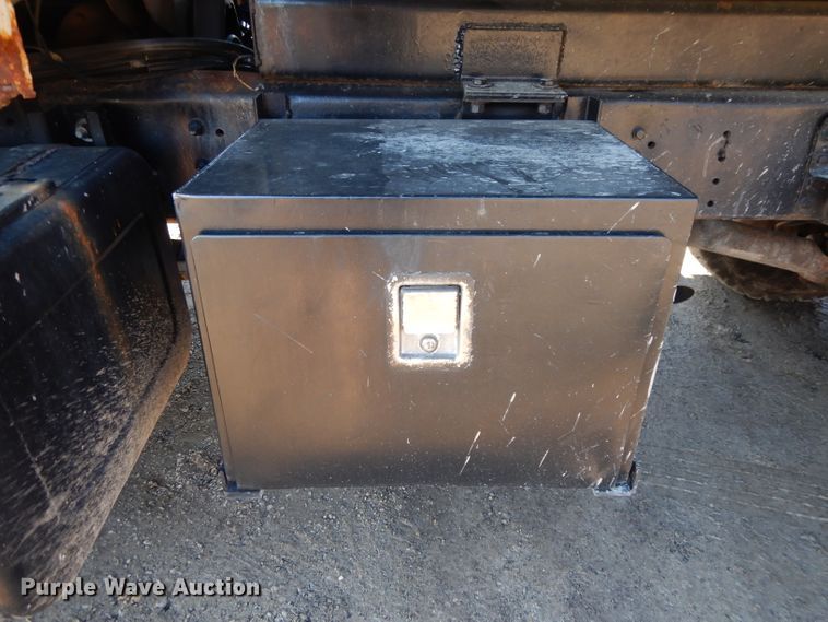 image for item DL2684 1999 Chevrolet C7500  dump truck