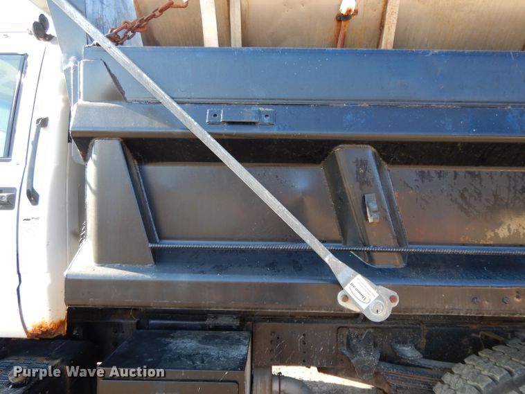 image for item DL2684 1999 Chevrolet C7500  dump truck