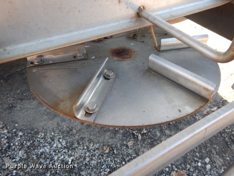 image for item DL2684 1999 Chevrolet C7500  dump truck