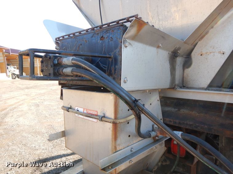 image for item DL2684 1999 Chevrolet C7500  dump truck