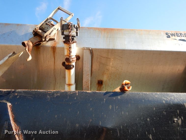 image for item DL2684 1999 Chevrolet C7500  dump truck