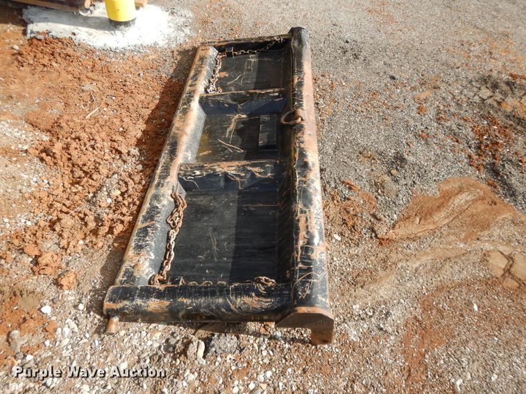 image for item DL2684 1999 Chevrolet C7500  dump truck