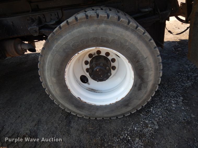 image for item DL2684 1999 Chevrolet C7500  dump truck