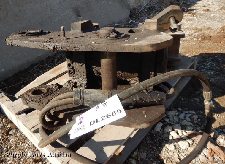 image for item DL2685 Helac backhoe swivel coupler