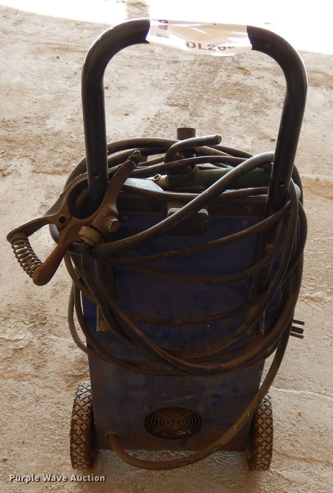 image for item DL2687 Campbell Hausfeld 225 Max welder