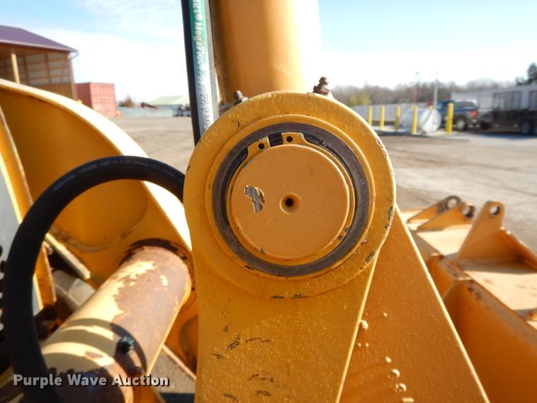 image for item DL2691 2005 John Deere 410G  backhoe