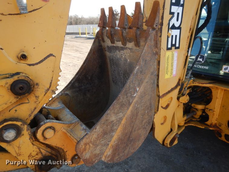 image for item DL2691 2005 John Deere 410G  backhoe