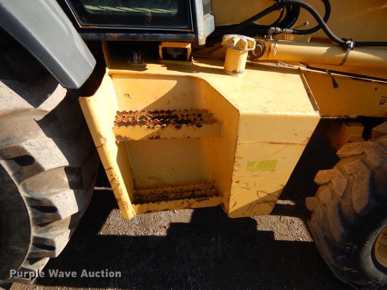 image for item DL2691 2005 John Deere 410G  backhoe