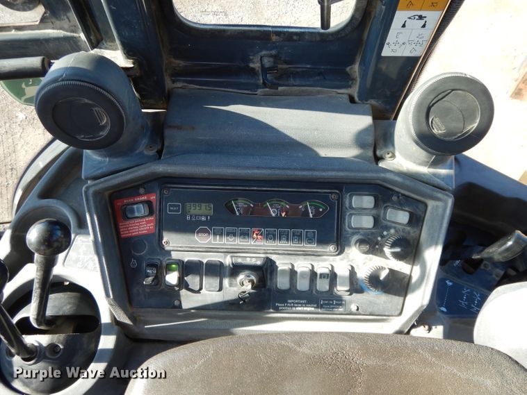 image for item DL2691 2005 John Deere 410G  backhoe