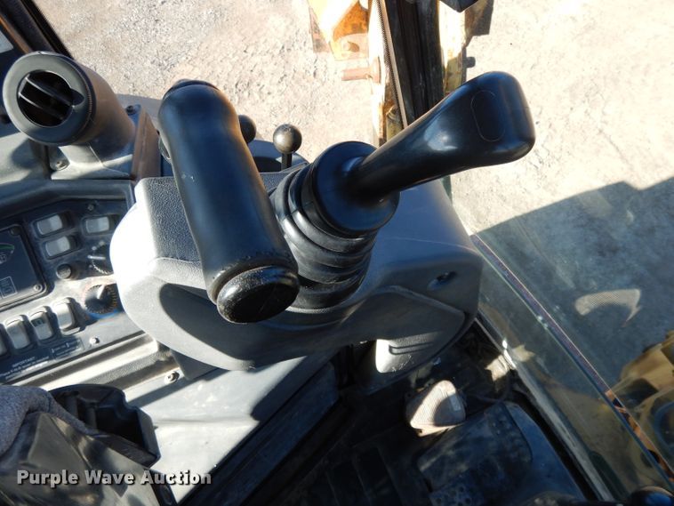 image for item DL2691 2005 John Deere 410G  backhoe