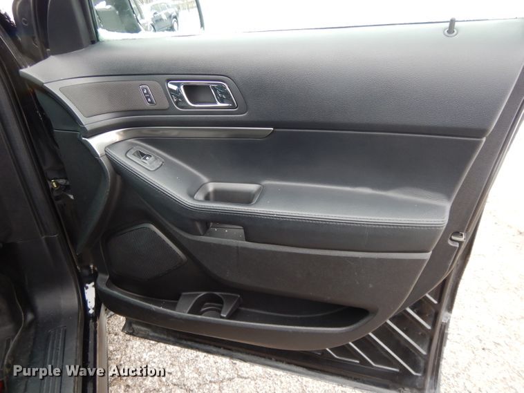 image for item DL2704 2016 Ford Explorer Police  SUV