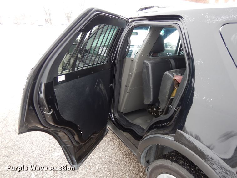 image for item DL2704 2016 Ford Explorer Police  SUV