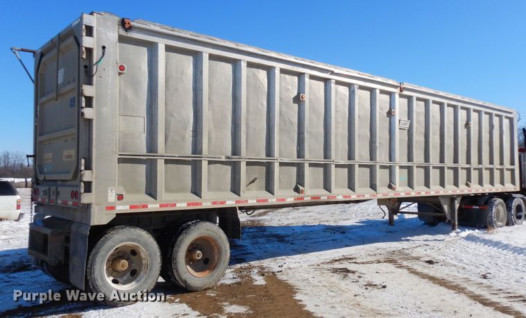 image for item FR9770 2004 East walking floor trailer