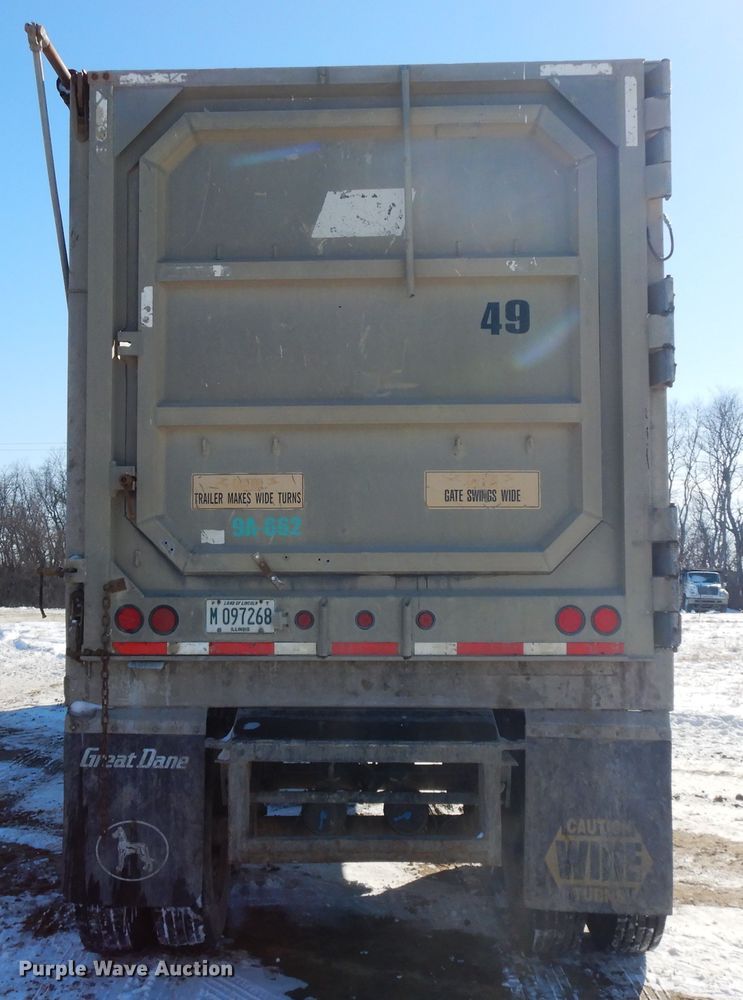 image for item FR9770 2004 East walking floor trailer