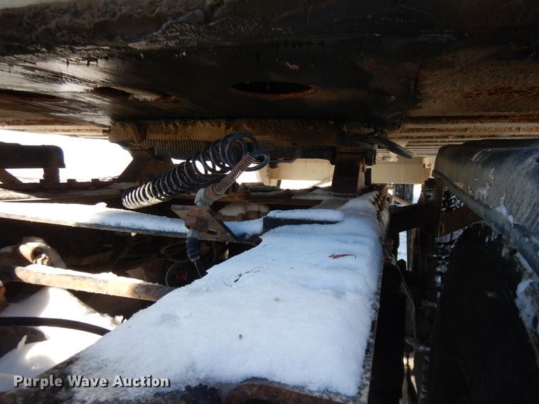 image for item FR9770 2004 East walking floor trailer