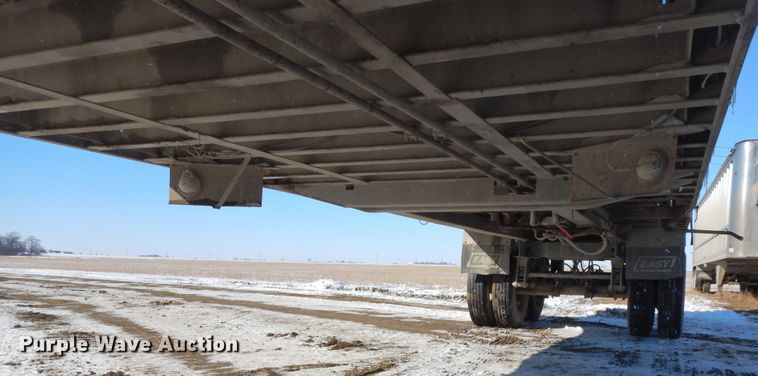 image for item FR9770 2004 East walking floor trailer