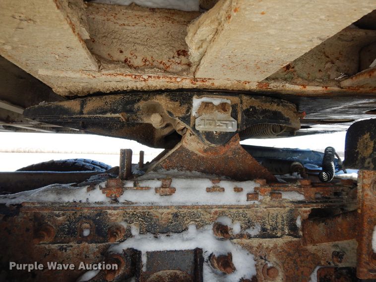 image for item FR9770 2004 East walking floor trailer