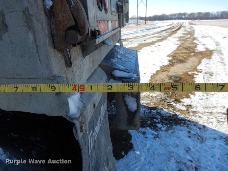 image for item FR9770 2004 East walking floor trailer