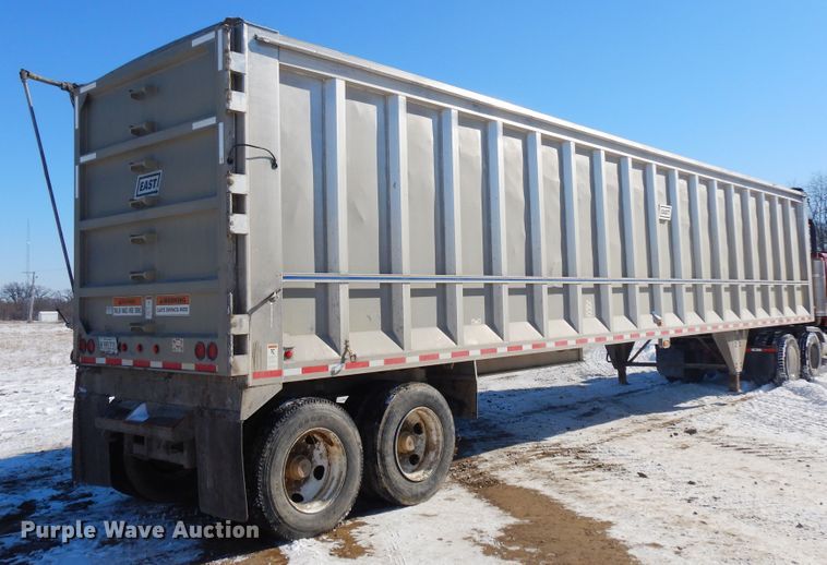 image for item FR9771 2016 East walking floor trailer