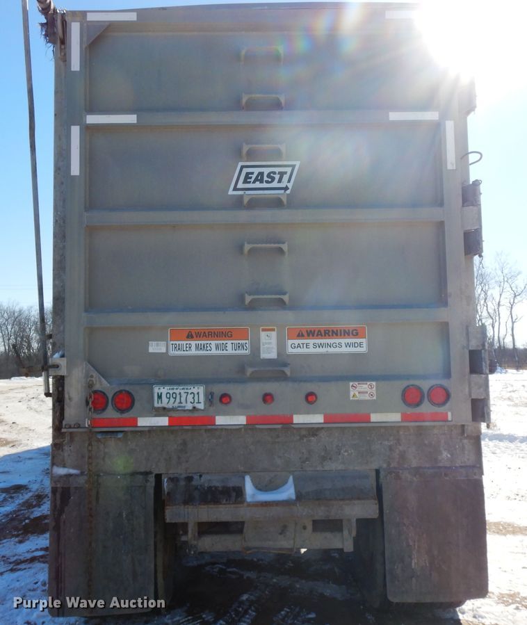 image for item FR9771 2016 East walking floor trailer