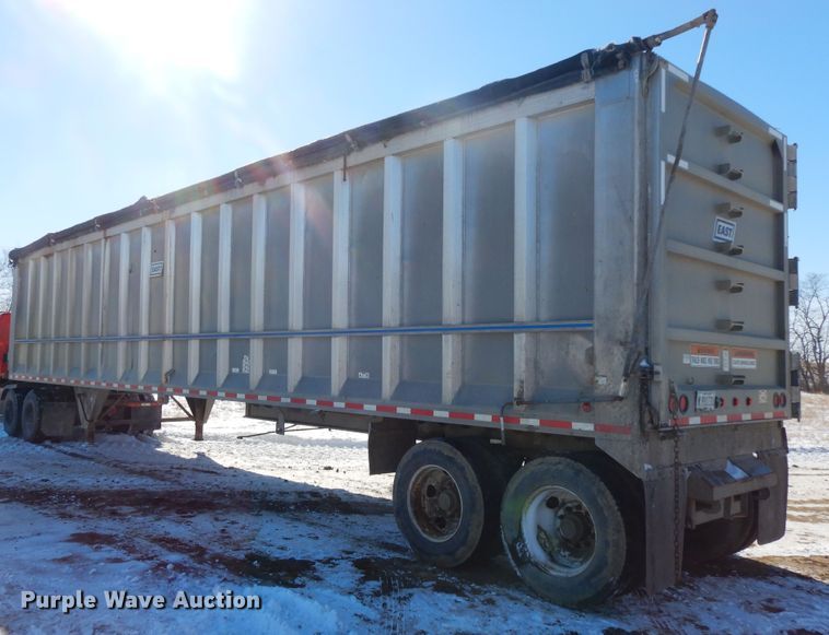 image for item FR9771 2016 East walking floor trailer