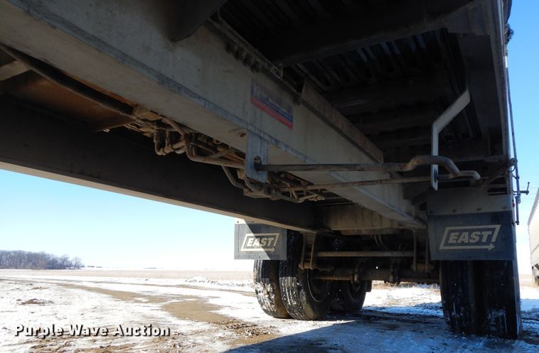 image for item FR9771 2016 East walking floor trailer