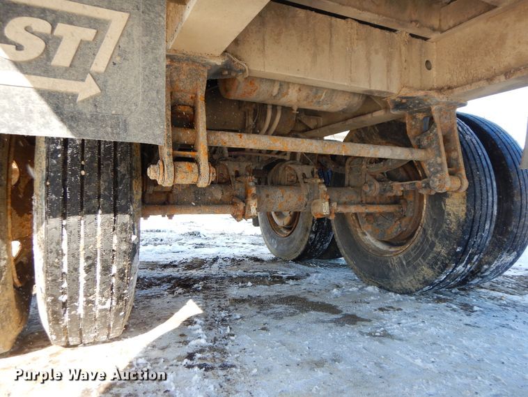 image for item FR9771 2016 East walking floor trailer