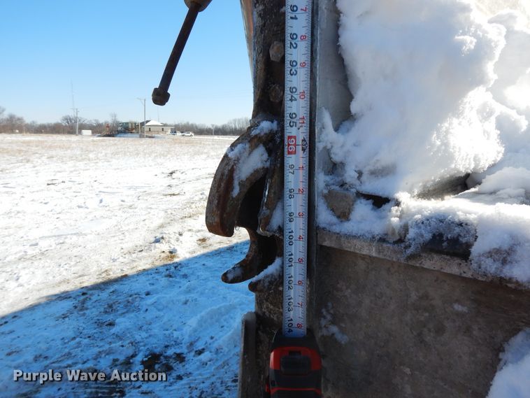 image for item FR9771 2016 East walking floor trailer